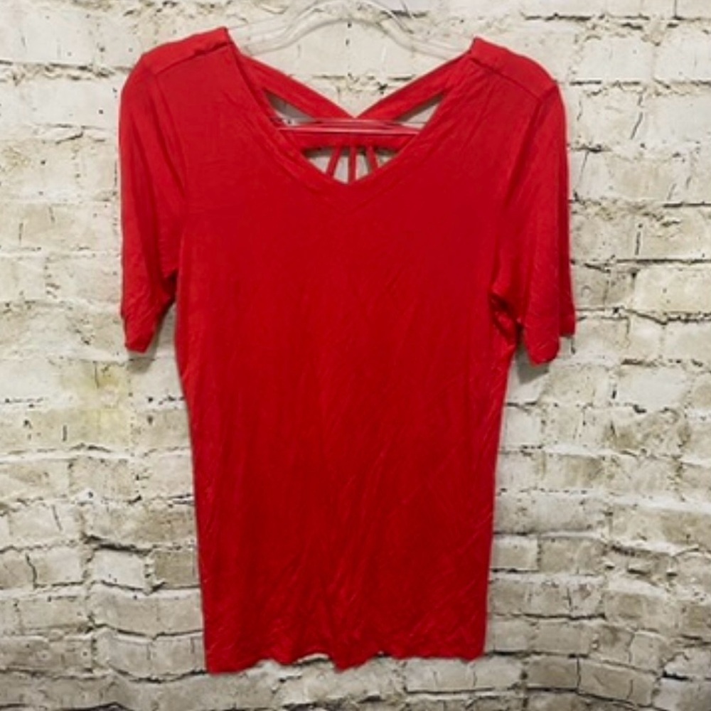 Chicos Zenergy Red Cage Open Back Short Sleeve Tunic Top